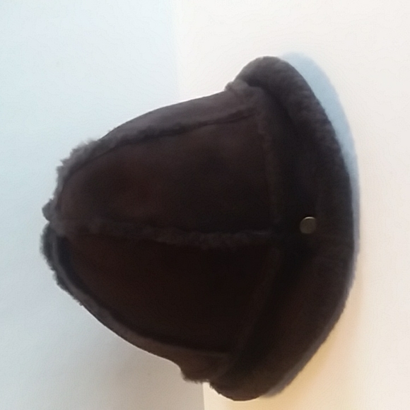 UGG Brown Shearling Hat - Picture 5 of 6